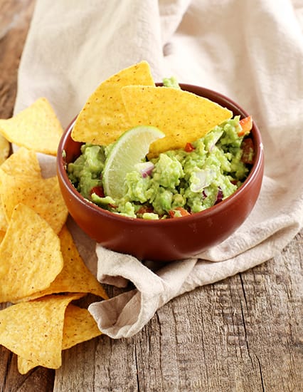 salsa-guacamole